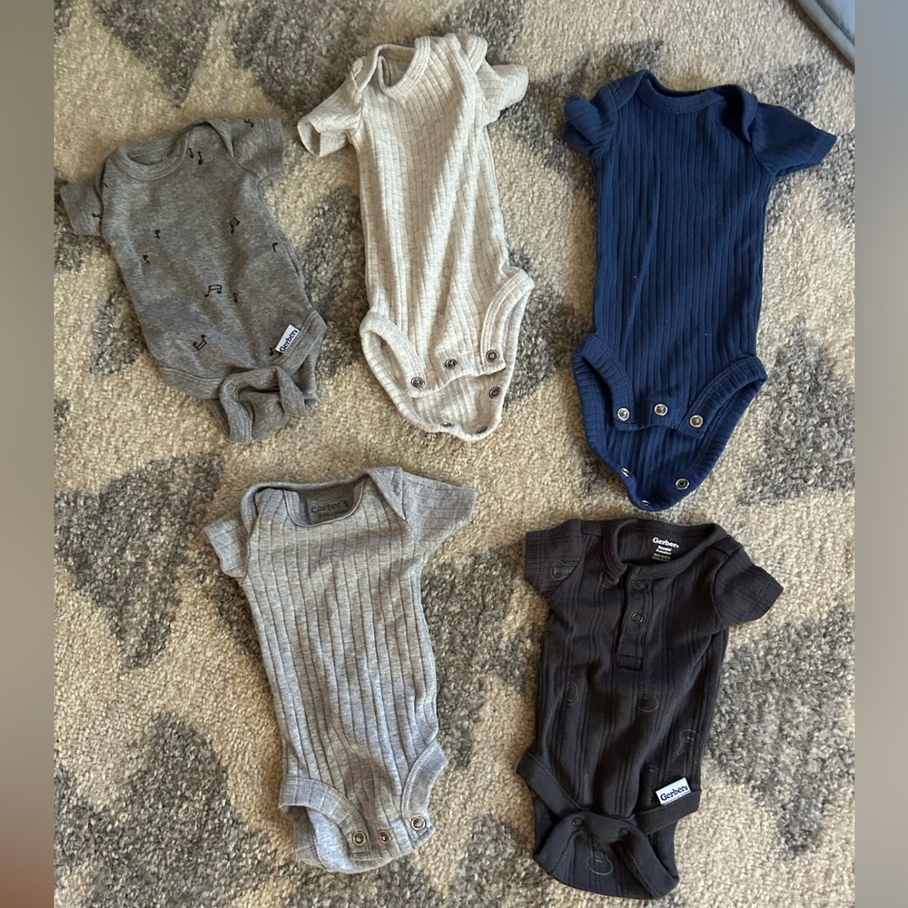 Premie carters and gerber onesies. Never worn!